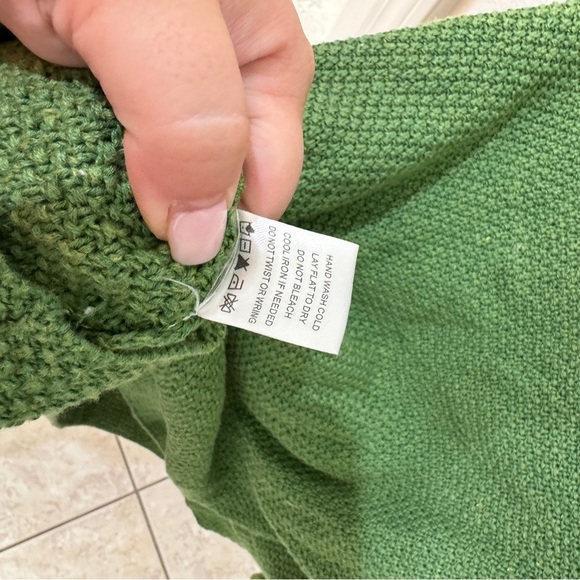 NEW Green Lovers & Friends Sweater - Picture 7 of 8